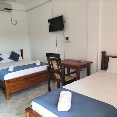 Hotel Sun Blue Uppuveli ภายนอก รูปภาพ