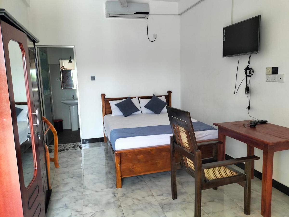 Hotel Sun Blue Uppuveli ภายนอก รูปภาพ