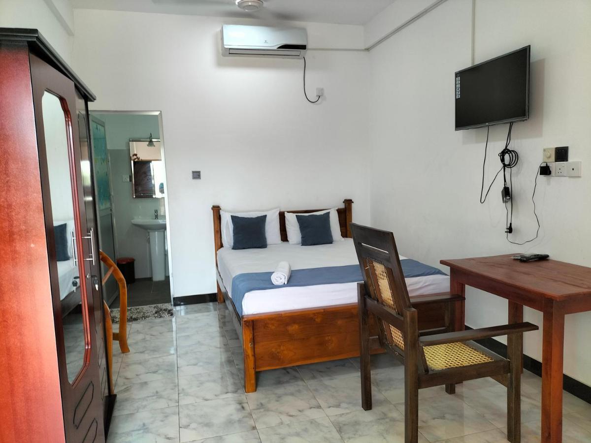 Hotel Sun Blue Uppuveli ภายนอก รูปภาพ