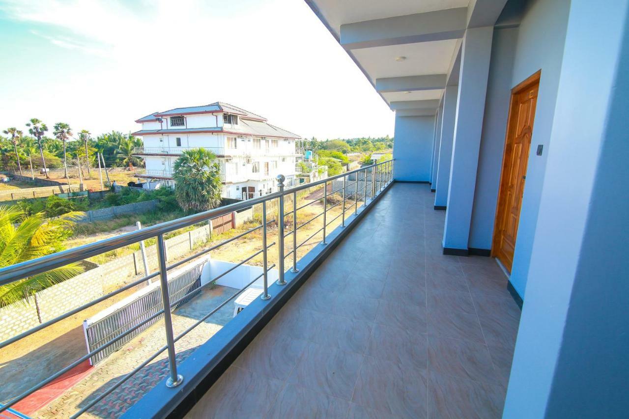 Hotel Sun Blue Uppuveli ภายนอก รูปภาพ