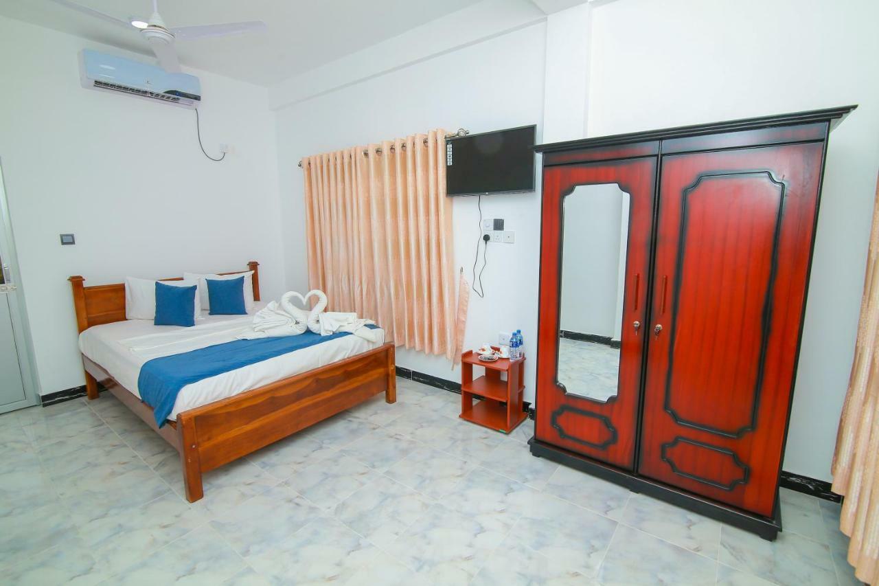 Hotel Sun Blue Uppuveli ภายนอก รูปภาพ